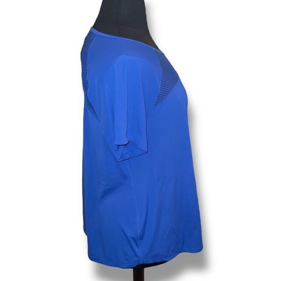 LANE BRYANT LIVI ACTIVE Wicking Mesh Inset Active Tee - 18/20 Blue Marine - Picture 6 of 12